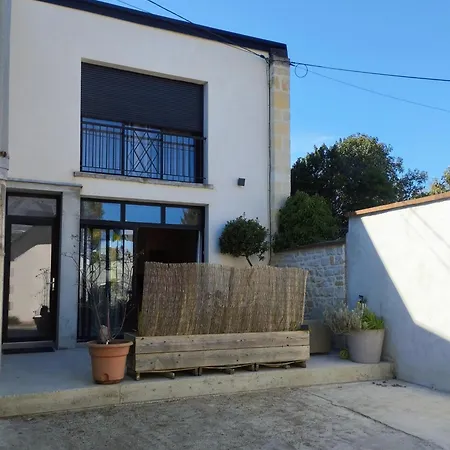Holiday home Maison Au Calme Avec Terrasse Et Parking Prive Proche Centre *