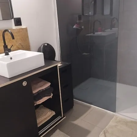 Maison Au Calme Avec Terrasse Et Parking Prive Proche Centre Holiday home *